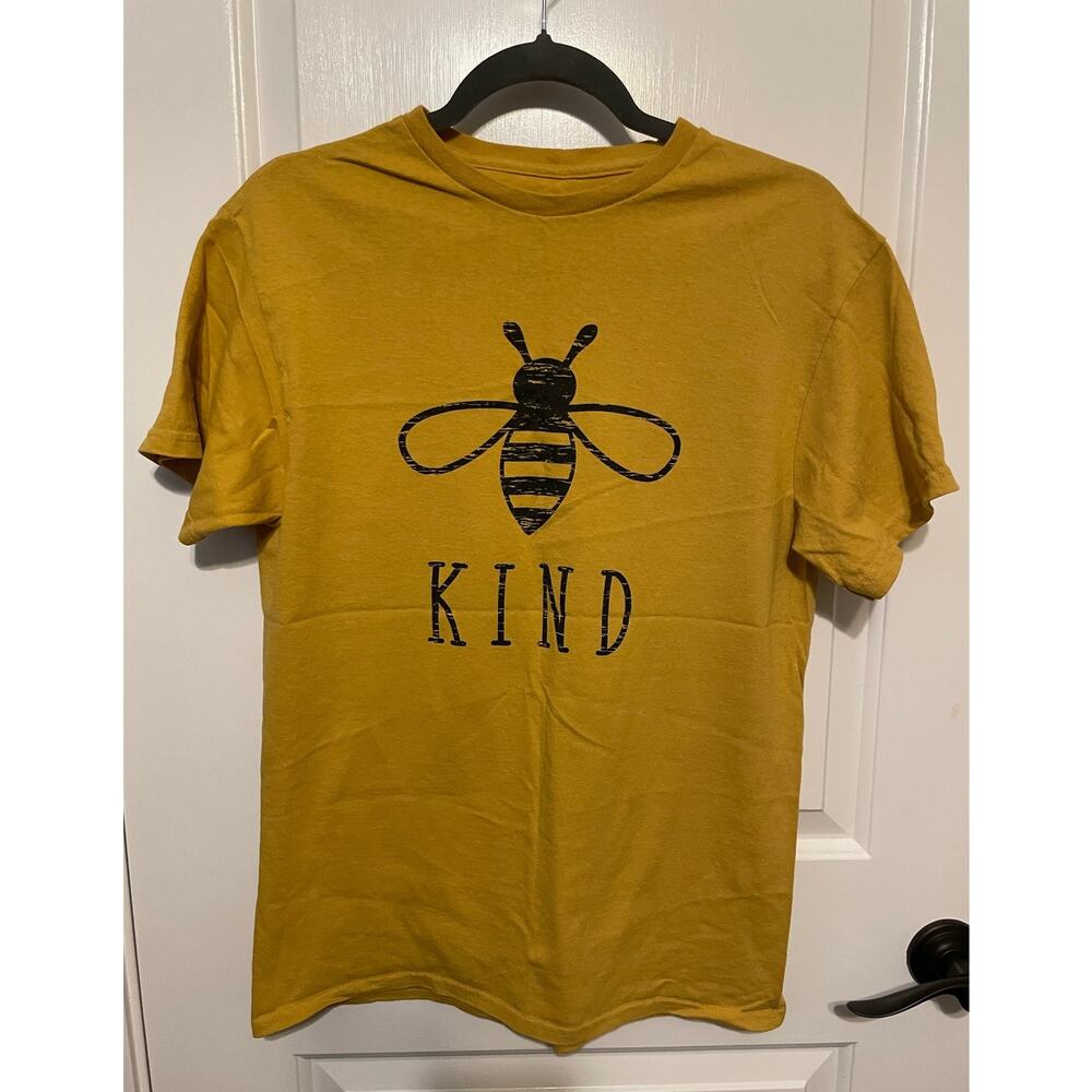 Be Kind womens large tshirt mustard